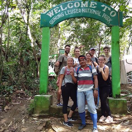 Jungle Treking & Jungle Tour If You Want To Stay Here,You Must Book Treking Only With Us Bukit Lawang Exterior photo