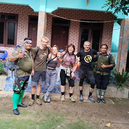 Jungle Treking & Jungle Tour If You Want To Stay Here,You Must Book Treking Only With Us Bukit Lawang Exterior photo
