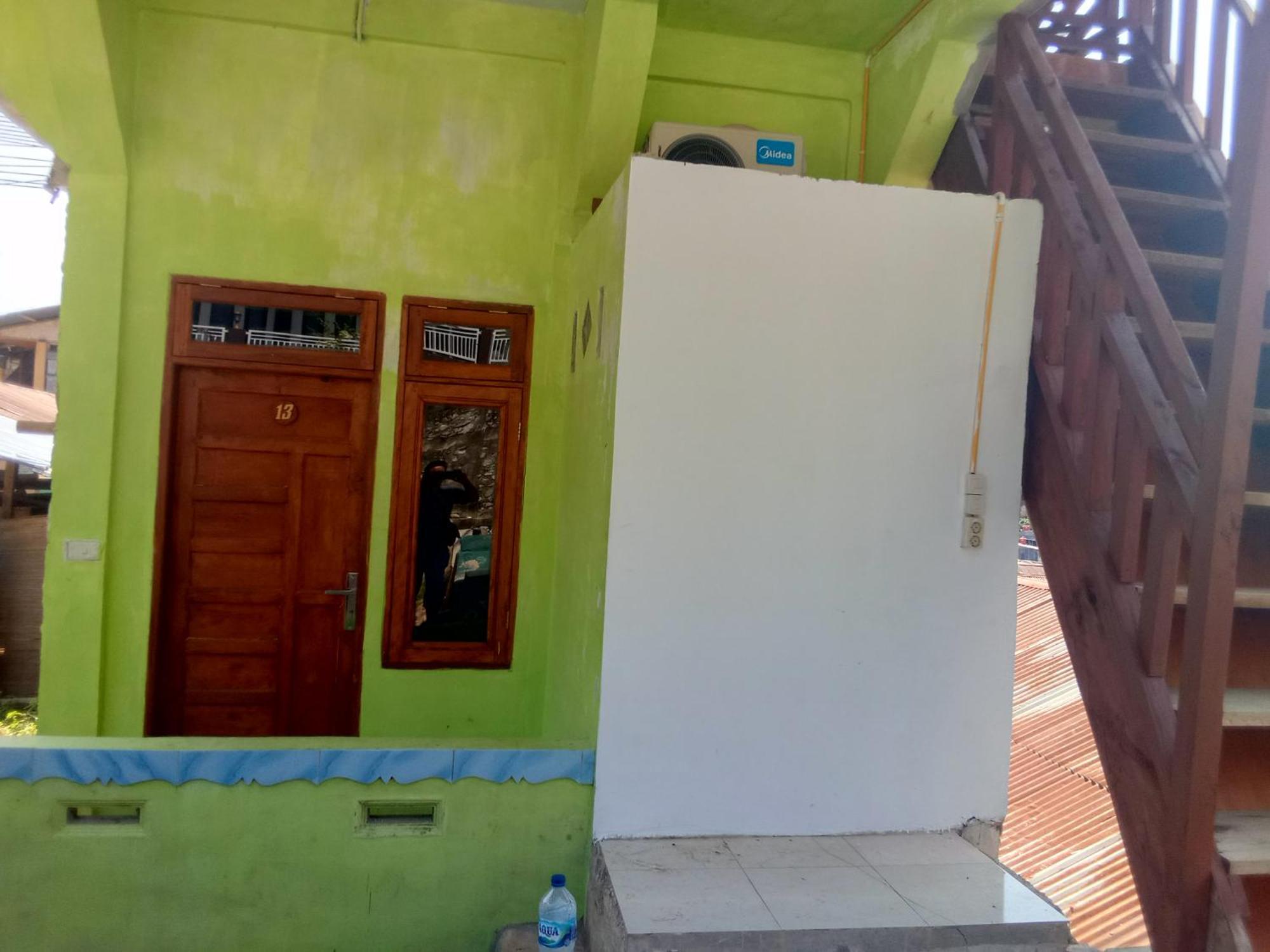 Jungle Treking & Jungle Tour If You Want To Stay Here,You Must Book Treking Only With Us Bukit Lawang Exterior photo